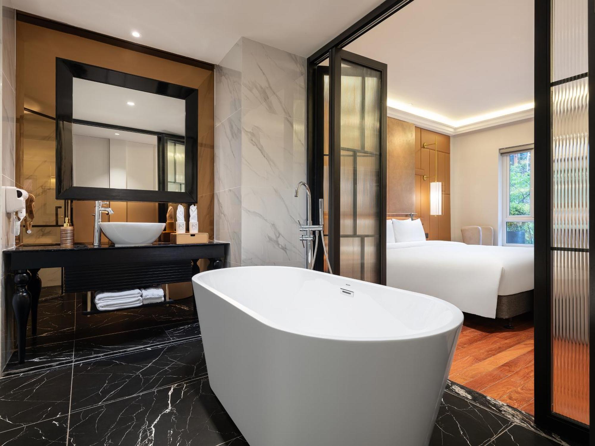 Minerva Premium Hotel Hanoï Extérieur photo