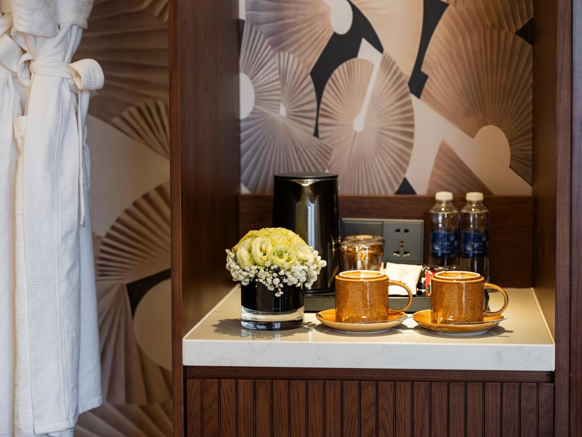 Minerva Premium Hotel Hanoï Extérieur photo